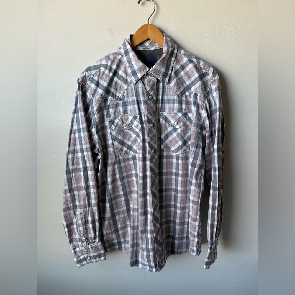 Wrangler Gray and Red Plaid Casual Shirt